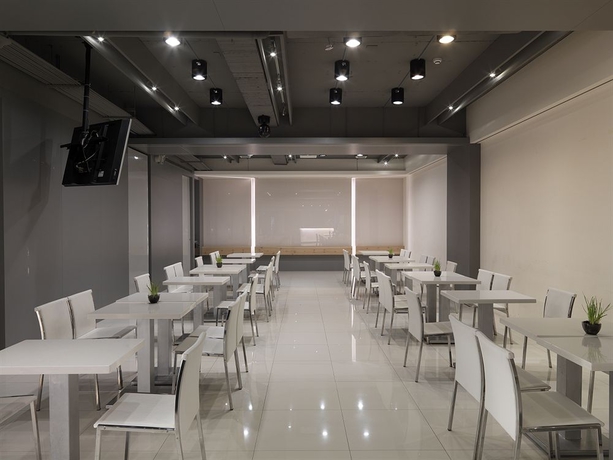 Imagen del bar/restaurante del Hotel Dandy Daan Park Branch. Foto 2