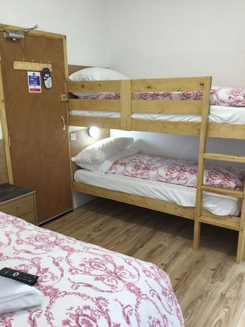Imagen de la habitación del Hotel Danescourt. Foto 2