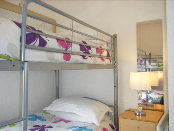 Imagen de la habitación del Hotel Danescourt. Foto 13