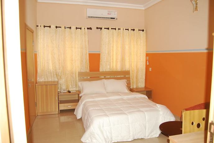 Imagen de la habitación del Hotel Daneto. Foto 7