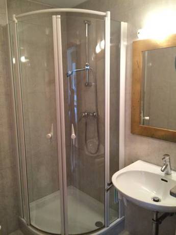 Imagen de la habitación del Hotel Daneu. Foto 11