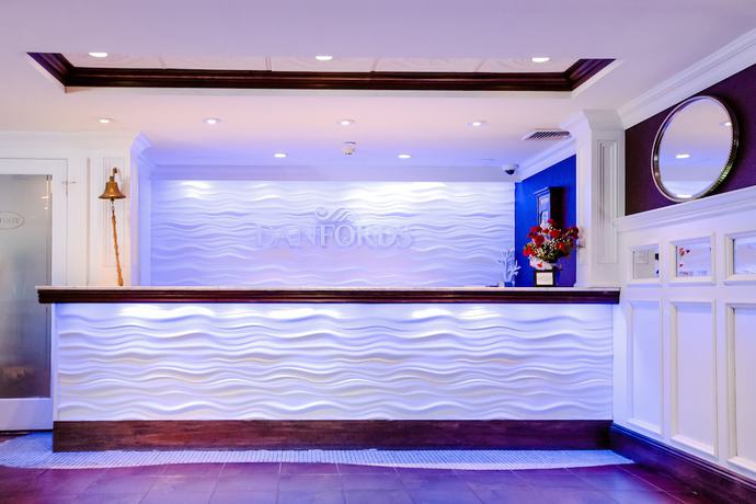 Imagen de los interiores del Hotel Danfords and Marina. Foto 15