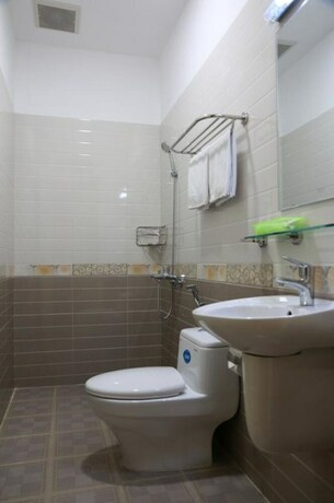 Imagen de la habitación del Hotel Dang Uyen. Foto 24
