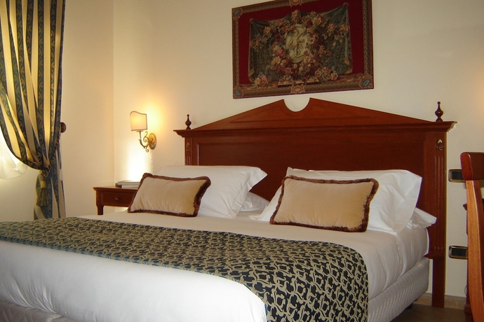 Imagen de la habitación del Hotel D'angelo Palace. Foto 14