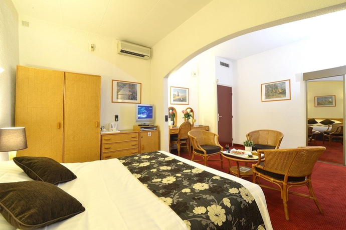 Imagen de la habitación del Hotel D'angleterre Grenoble Hyper-centre. Foto 5