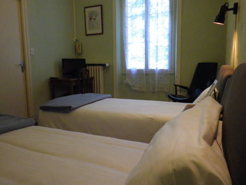 Imagen de la habitación del Hotel D'angleterre, ROSCOFF. Foto 5