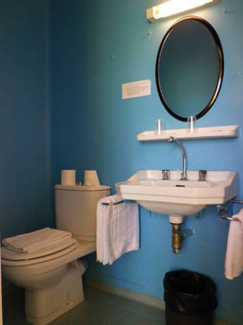 Imagen de la habitación del Hotel D'angleterre, ROSCOFF. Foto 6