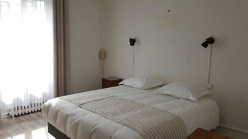 Imagen de la habitación del Hotel D'angleterre, ROSCOFF. Foto 10