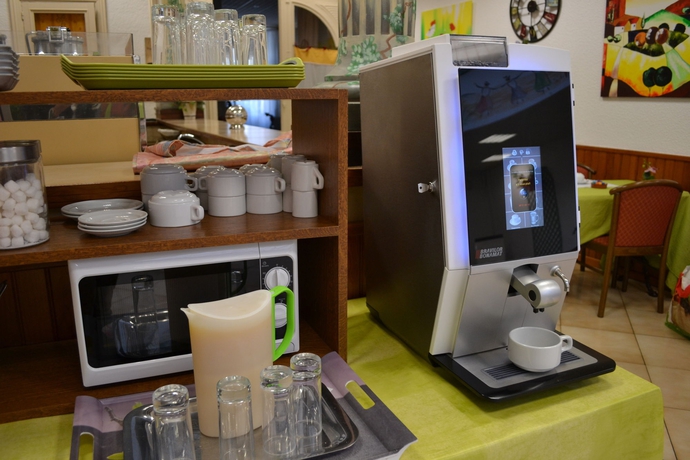Imagen del bar/restaurante del Hotel D'angleterre, Salon de Provence. Foto 2