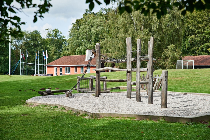 Imagen de los exteriores del Hotel Danhostel Hiller&oslash;d. Foto 8