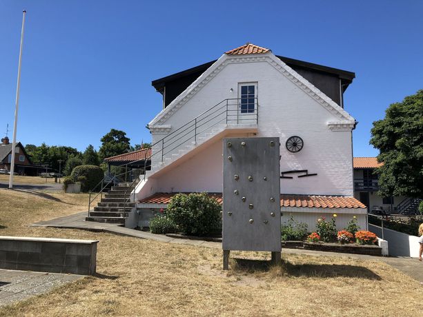 Imagen de los exteriores del Hotel Danhostel Sandvig. Foto 8