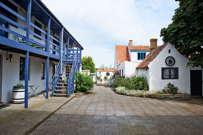 Imagen de los exteriores del Hotel Danhostel Sandvig. Foto 11