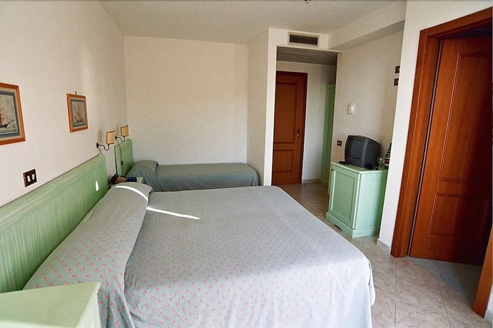 Imagen de la habitación del Hotel Dania, Sorrento. Foto 9