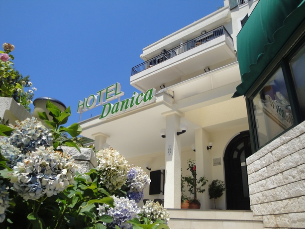 Imagen general del Hotel Danica. Foto 1
