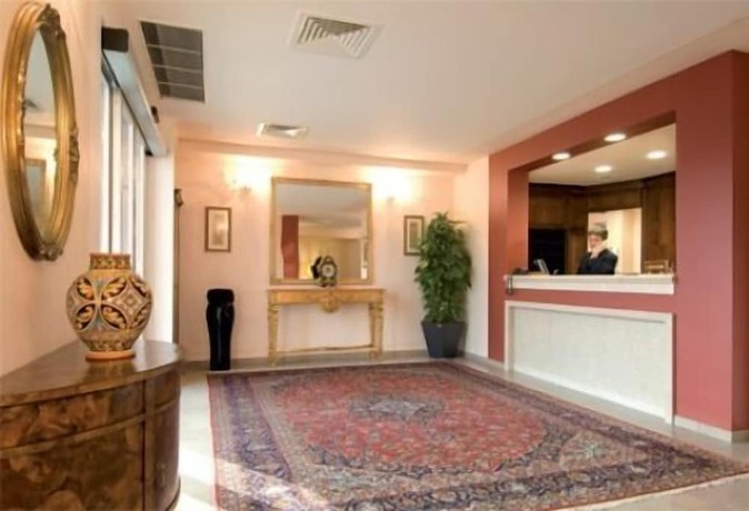 Imagen general del Hotel Daniel, Basiano. Foto 3