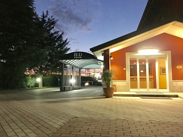 Imagen general del Hotel Daniel, Basiano. Foto 10