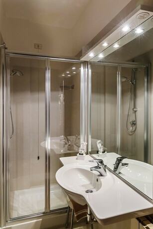 Imagen de la habitación del Hotel Daniel, Basiano. Foto 19