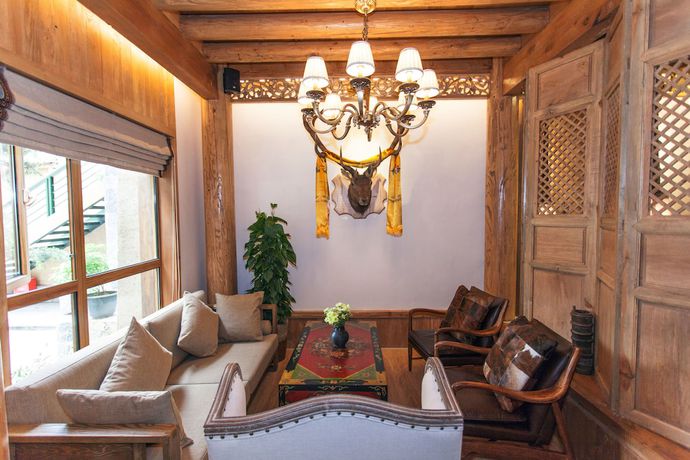 Imagen de los interiores del Hotel Daniel Lawence Gadan Manor Hotel. Foto 16