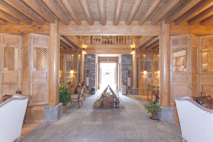 Imagen de los interiores del Hotel Daniel Lawence Gadan Manor Hotel. Foto 17