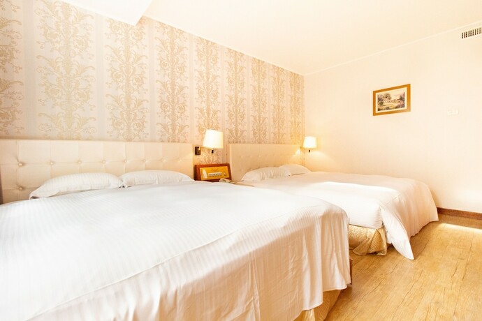 Imagen de la habitación del Hotel Daniel Motel. Foto 15