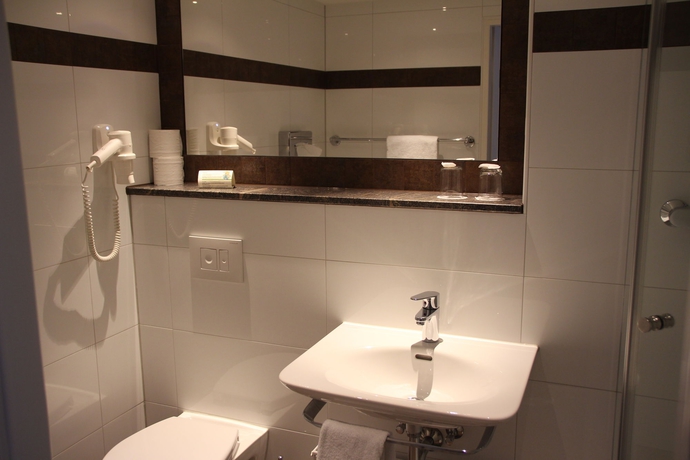 Imagen de la habitación del Hotel Daniel, Munich. Foto 10