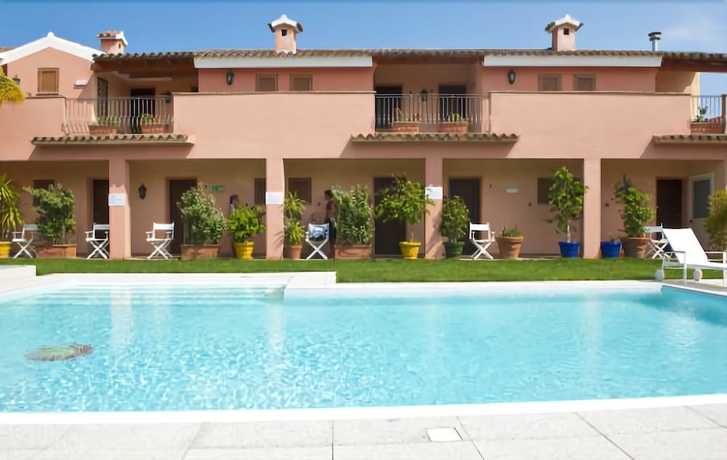 Imagen de la piscina del Hotel Daniel, Olbia. Foto 17