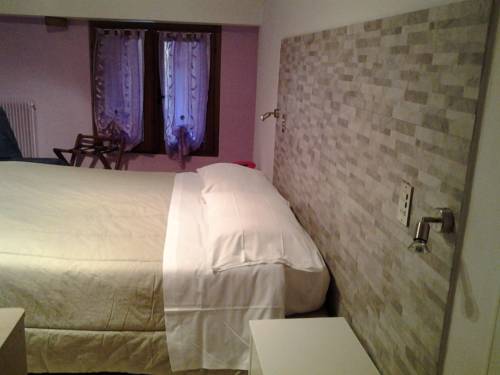 Imagen de la habitación del Hotel Danieli La Castellana. Foto 8