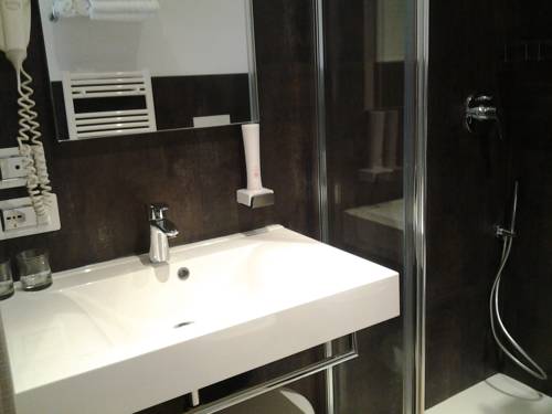 Imagen de la habitación del Hotel Danieli La Castellana. Foto 16