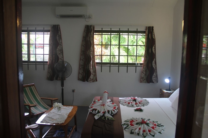 Imagen de la habitación del Hotel Daniella\'s Bungalows. Foto 8