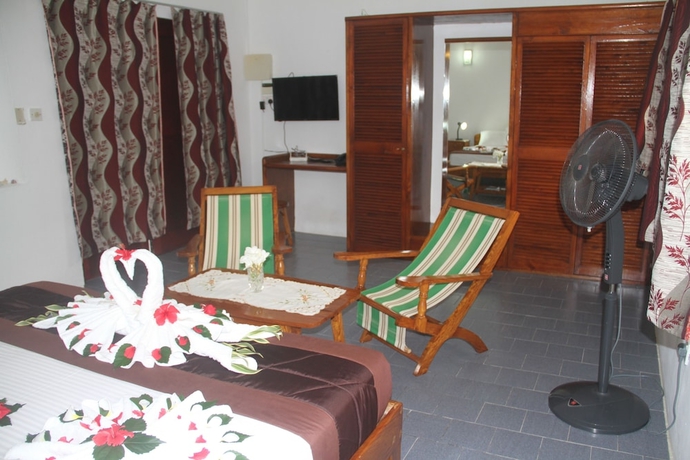 Imagen de la habitación del Hotel Daniella\'s Bungalows. Foto 9
