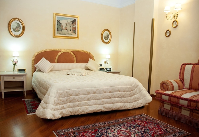 Imagen de la habitación del Hotel Daniel's. Foto 8