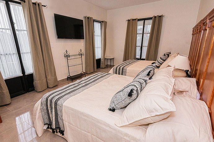 Imagen de la habitación del Hotel Danini. Foto 18