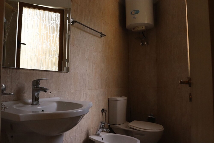Imagen de la habitación del Hotel Danis, Durres. Foto 12