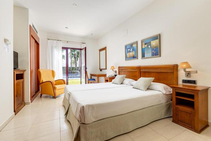 Imagen general del Hotel Daniya Denia. Foto 13