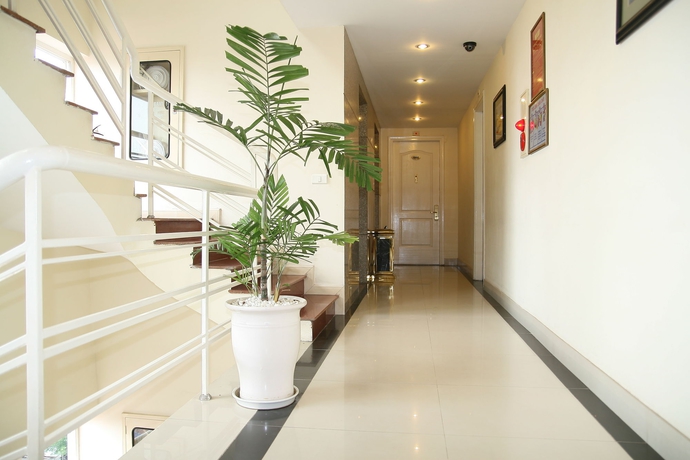 Imagen de los interiores del Hotel Danly. Foto 11