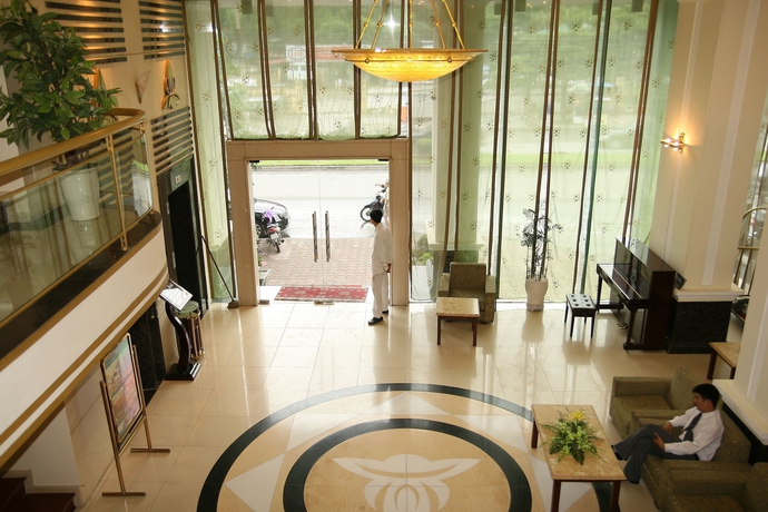 Imagen de los interiores del Hotel Danly. Foto 12