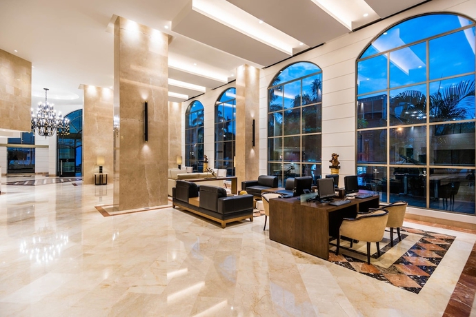 Imagen de los interiores del Hotel Dann Carlton Bucaramanga. Foto 17