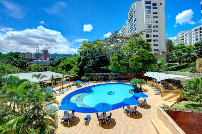 Imagen de la piscina del Hotel Dann Carlton Medellin. Foto 7
