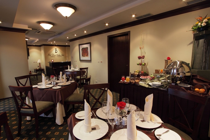 Imagen del bar/restaurante del Hotel Dann Carlton Quito. Foto 3