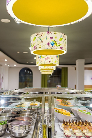 Imagen del bar/restaurante del Hotel Dann Carlton Quito. Foto 4