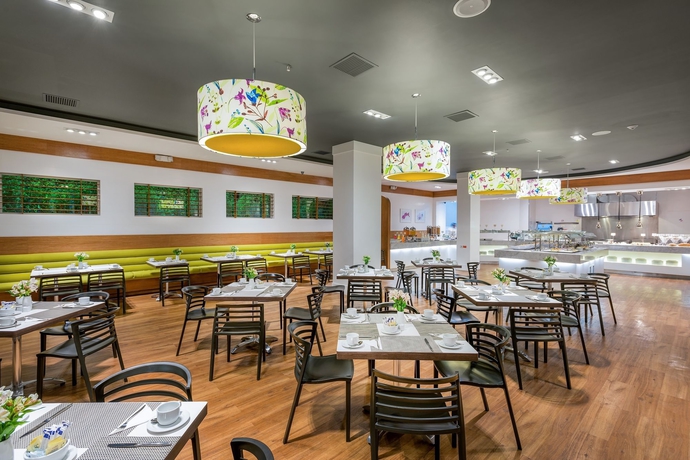 Imagen del bar/restaurante del Hotel Dann Carlton Quito. Foto 5