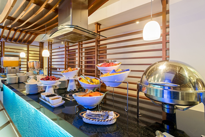 Imagen del bar/restaurante del Hotel Dann Cartagena. Foto 2