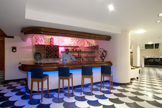 Imagen del bar/restaurante del Hotel Dann Cartagena. Foto 3