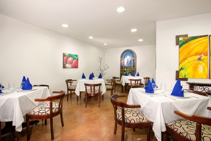 Imagen del bar/restaurante del Hotel Dann Combeima. Foto 2