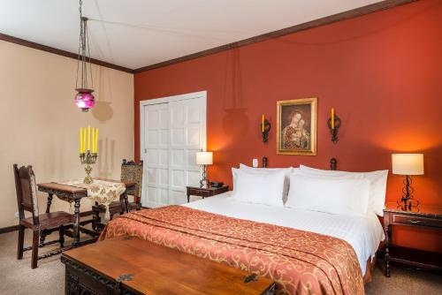 Imagen de la habitación del Hotel Dann Monasterio. Foto 6