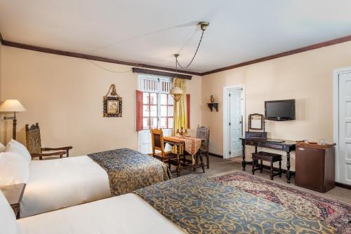 Imagen de la habitación del Hotel Dann Monasterio. Foto 7