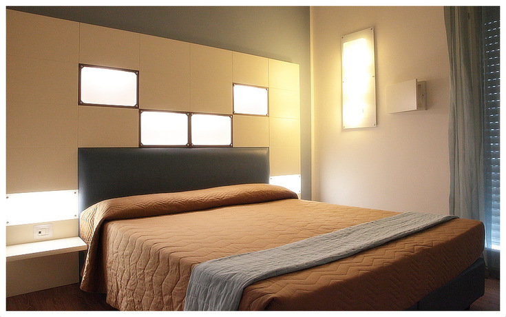 Imagen de la habitación del Hotel Dante. Foto 6