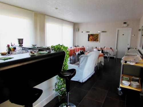 Imagen del bar/restaurante del Hotel Dante Residence, MANTUA. Foto 4