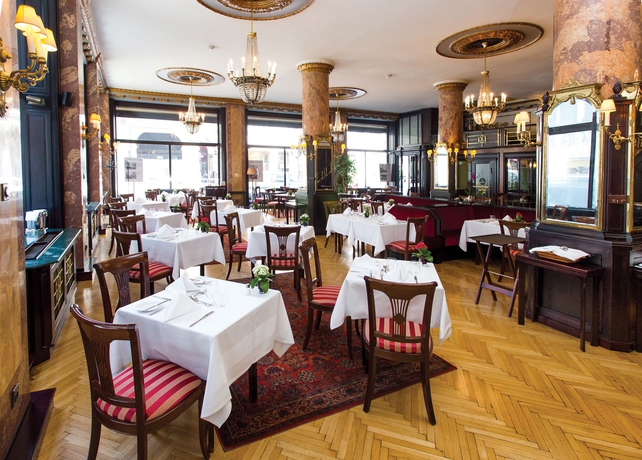 Imagen del bar/restaurante del Hotel Danubius Astoria City Center. Foto 5