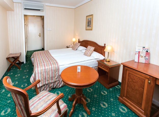 Imagen de la habitación del Hotel Danubius Astoria City Center. Foto 9